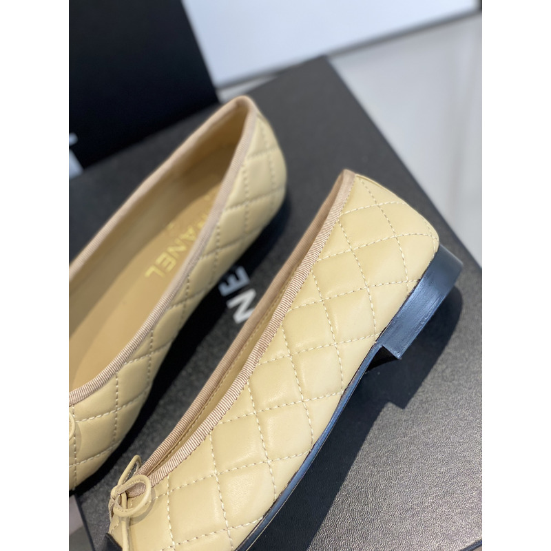 Ch*el calfskin black ivory quilted cap toe flats