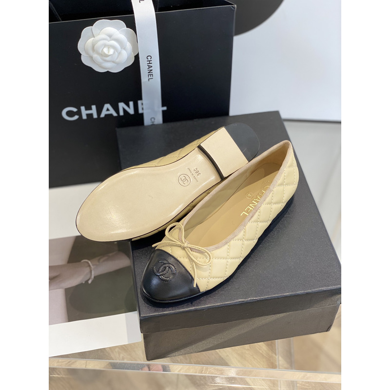 Ch*el calfskin black ivory quilted cap toe flats