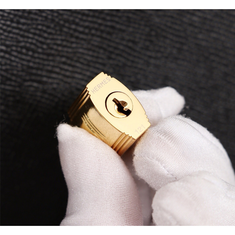 H**mes gold epsom sellier kelly 28 gold hardware black