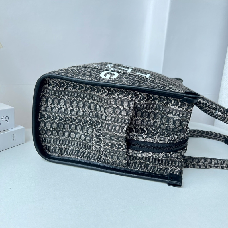 Marc Jacobs The Tote Large Bag Beige and Black