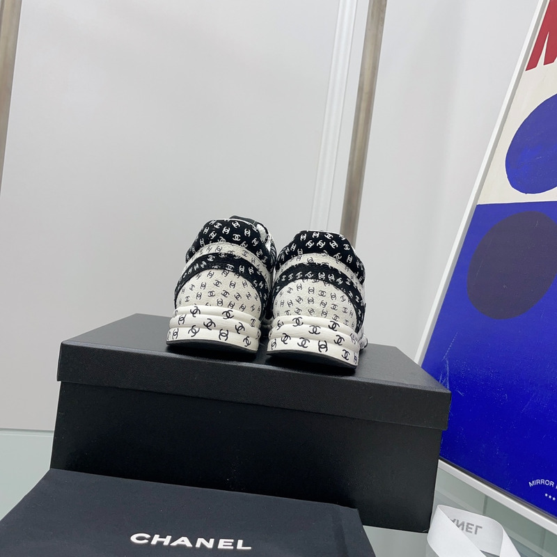 Ch*el trainer printed cc white (w)