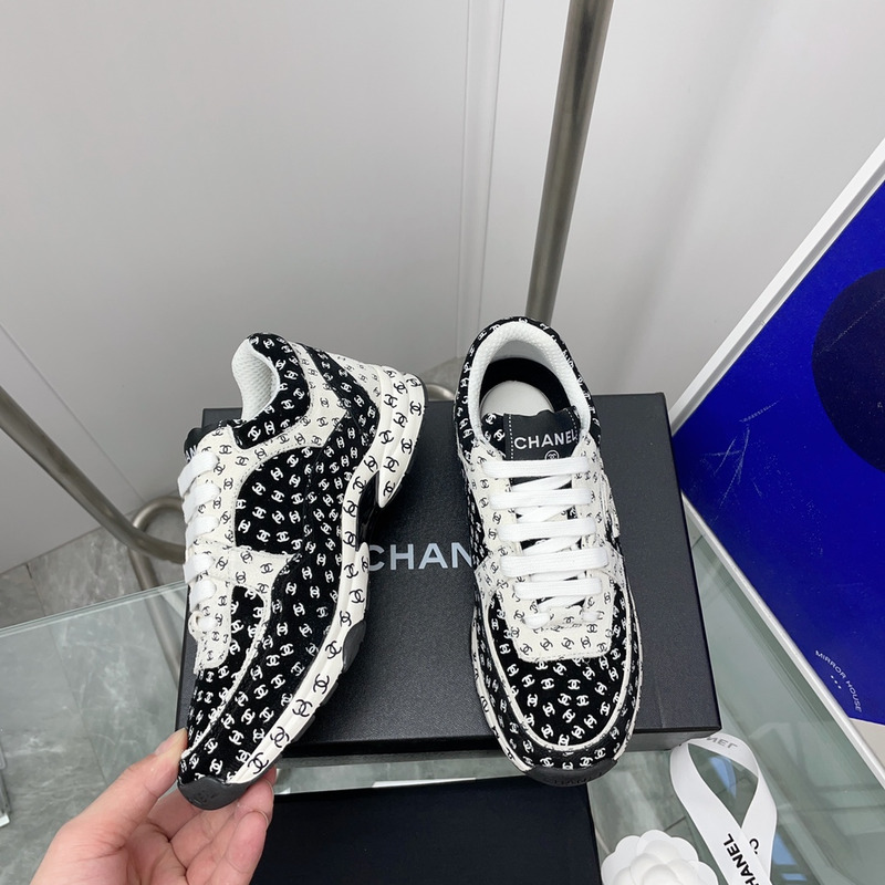 Ch*el trainer printed cc white (w)