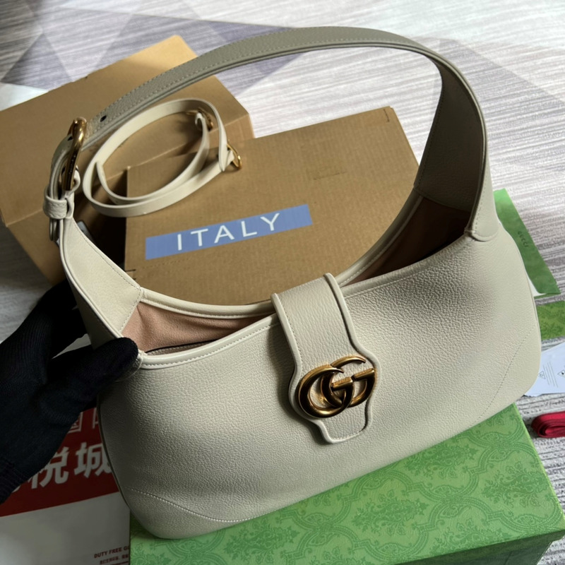 G*u*i aphrodite medium crescent shoulder bag white