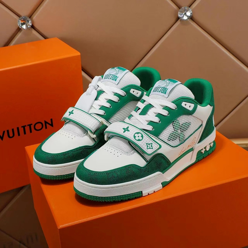 l**is V*t*n  tranier  sneaker green