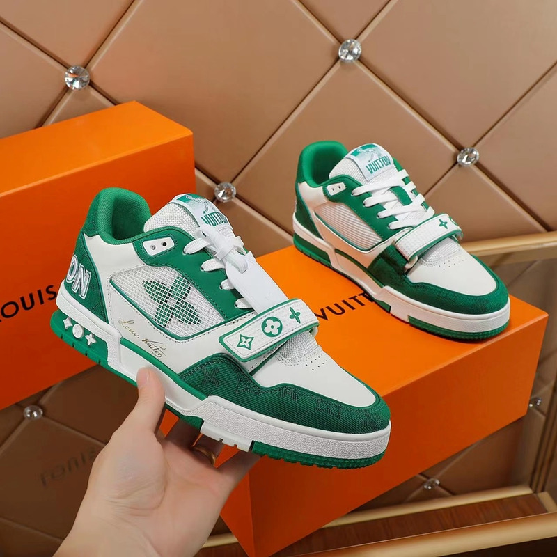 l**is V*t*n  tranier  sneaker green