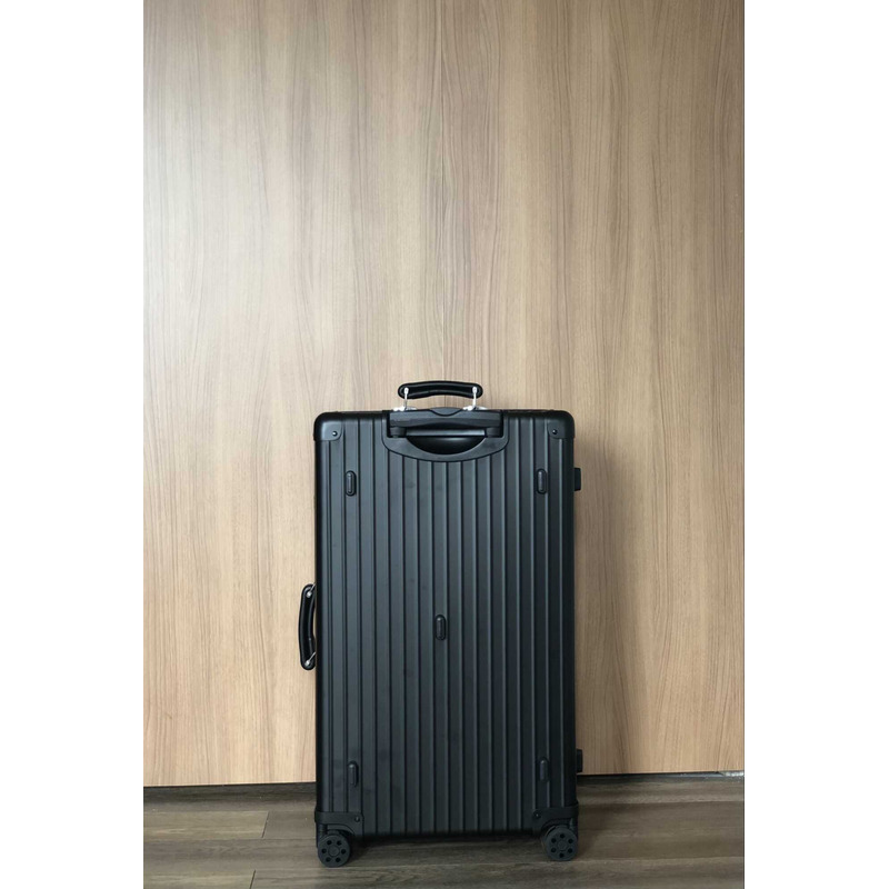 ESSENTIAL LITE Check-In L Black