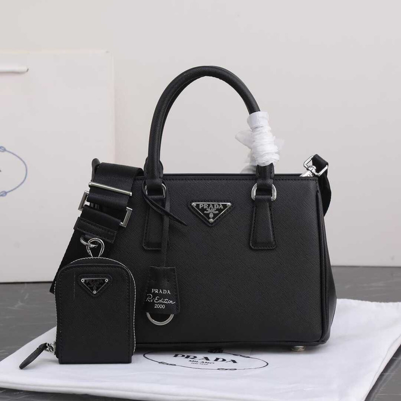 Pra*a galleria bag in saffiano leather black