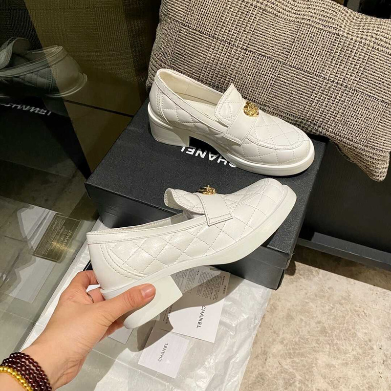 Ch*el heart casual style plain leather party style elegant style white