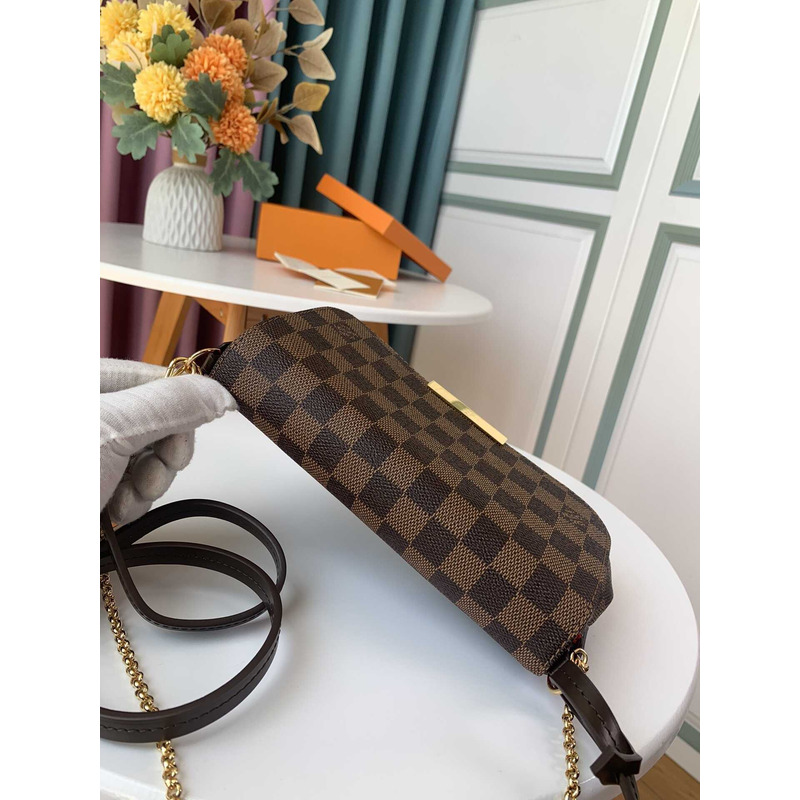 l**is V*t*n  plaid flip cover dual-purpose small chain bag brown