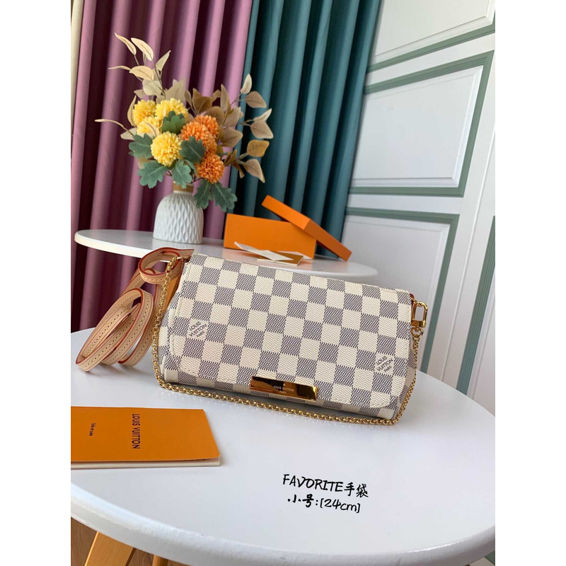 l**is V*t*n plaid flip cover dual-purpose small chain bag white