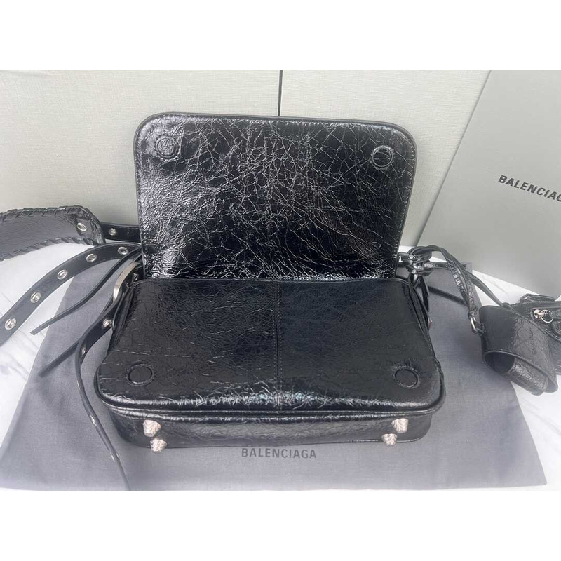 Ba*len*cia*ga le cagole men modèle  flap bag