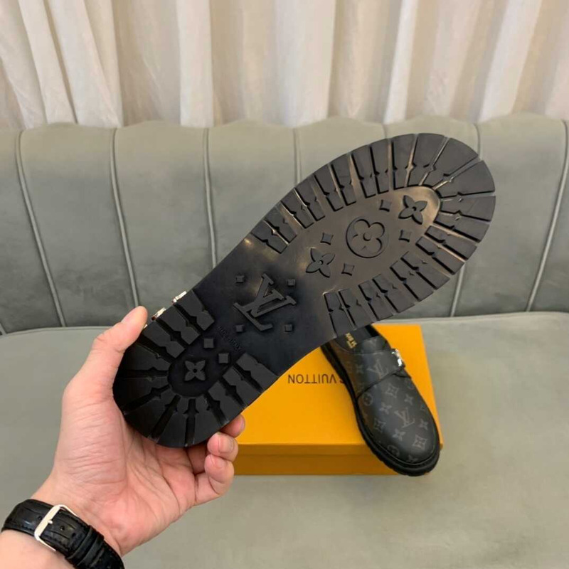 l**is V*t*n sabot confort loafers black