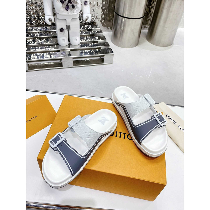 l**is V*t*n leather sandals in grey