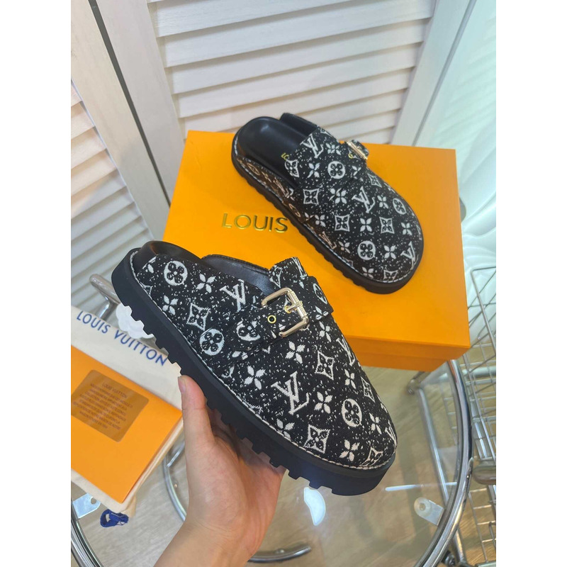 l**is V*t*n cosy sandals black