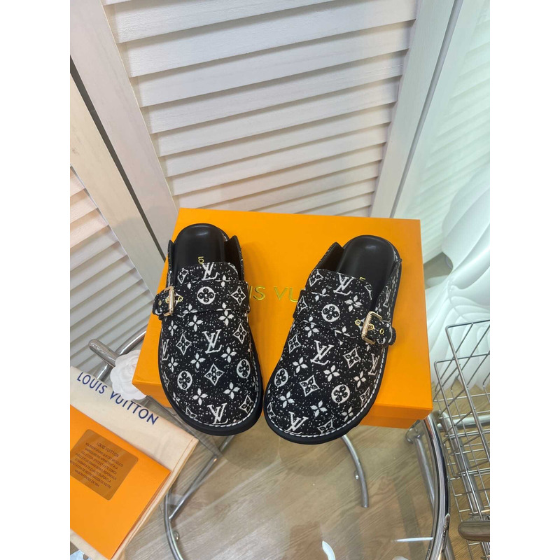 l**is V*t*n cosy sandals black