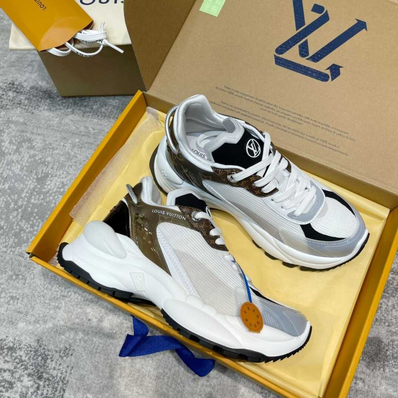 l**is V*t*n run 55 sneakers white