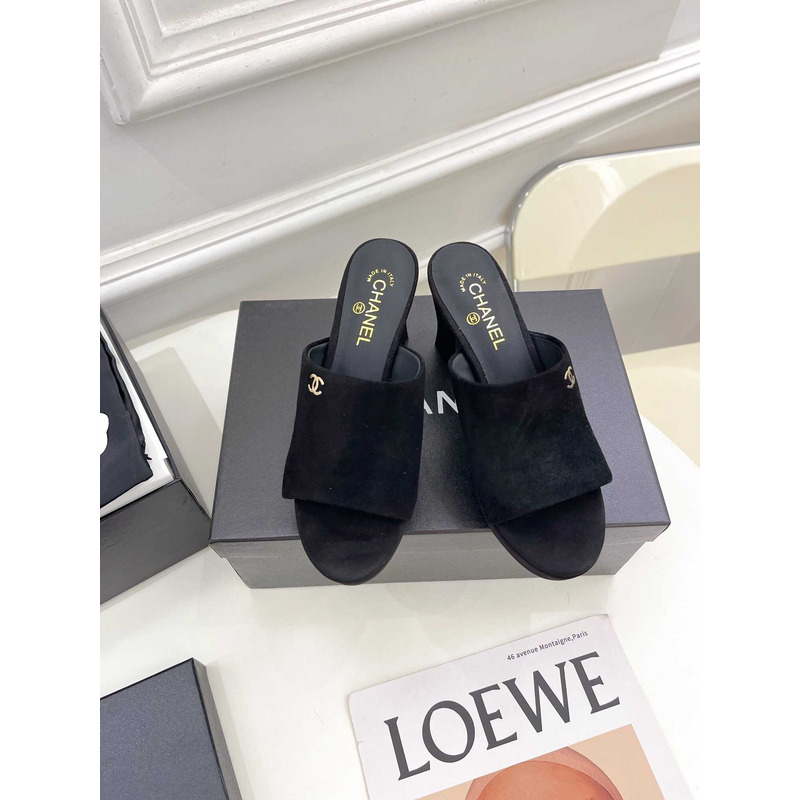 Ch*el woman heeled black sandal