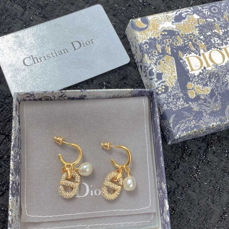 D*or pearl cd earings in gold