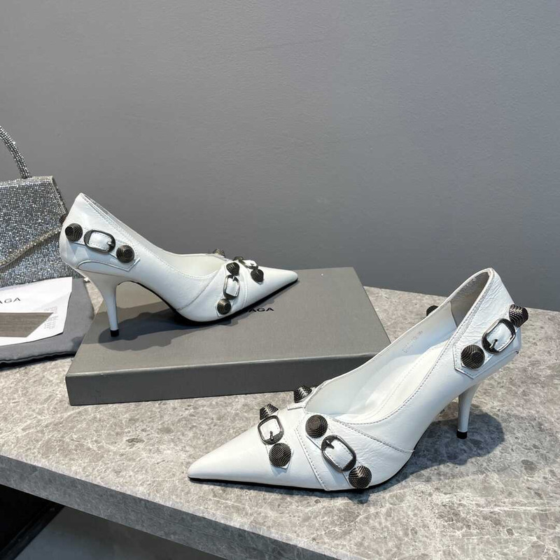 Ba*len*cia*ga cagole leather pumps white