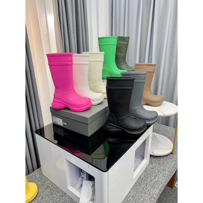 ba*len*cia*ga x Cr*0*s rubber boot grey