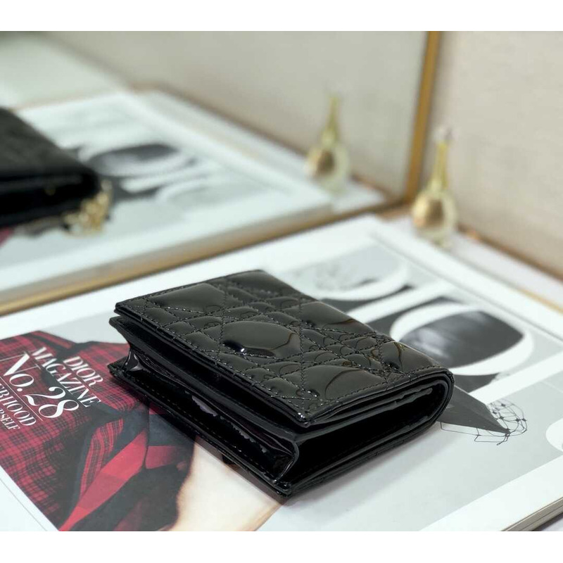 lady D*or lotus wallst