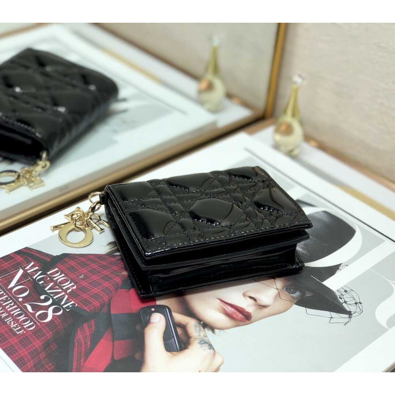 lady D*or lotus wallst