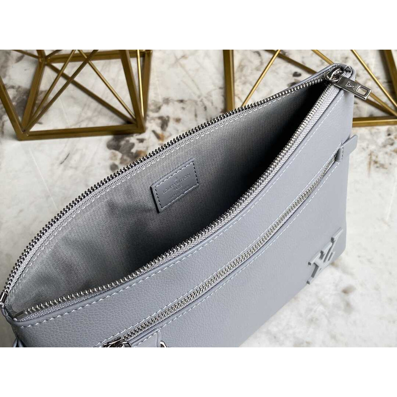 l**is V*t*n takeoff handbag grey