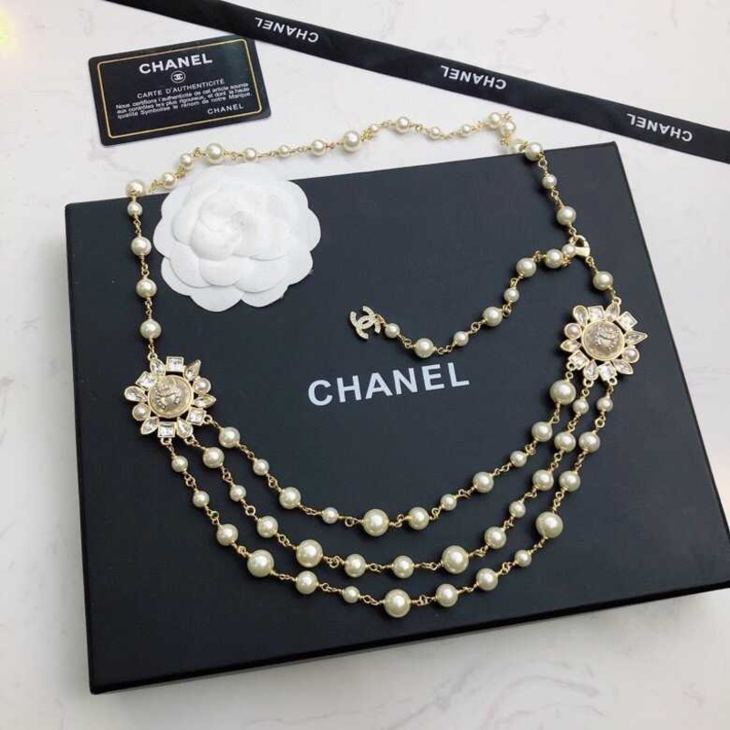Ch*el  long necklace gold pearl