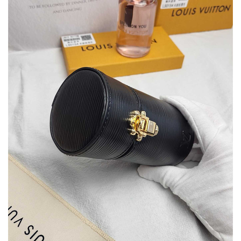 l**is V*t*n travel case - perfume