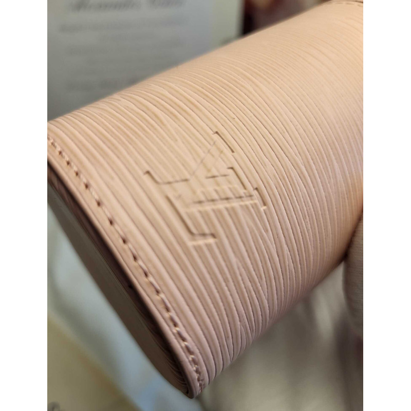 l**is V*t*n perfume travel box 100ml pink