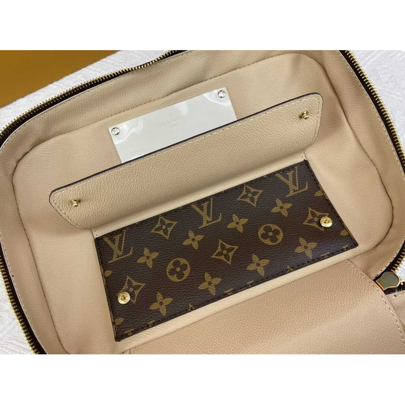 l**is V*t*n nice vanity cosmetic case