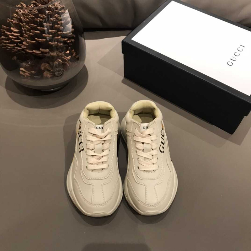 G*u*i  rython bananya kids sneakers