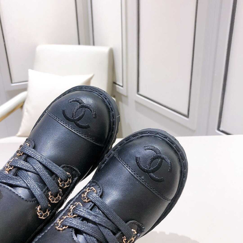 Ch*el kids cc chain buckle leather boots