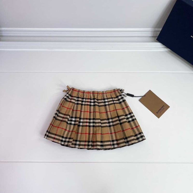 B**rry kids black t-shirt with teddy bear and vintage check pleated skirt
