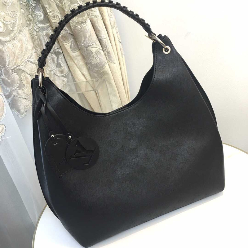 l**is V*t*n carmel mahina leather bag black