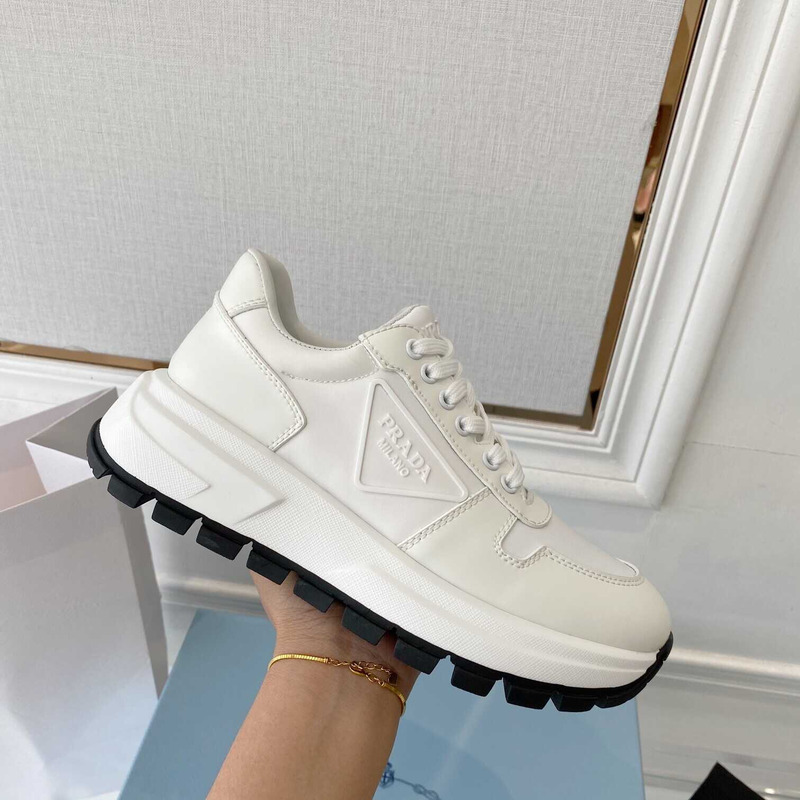 Pra*a leather sneakers white