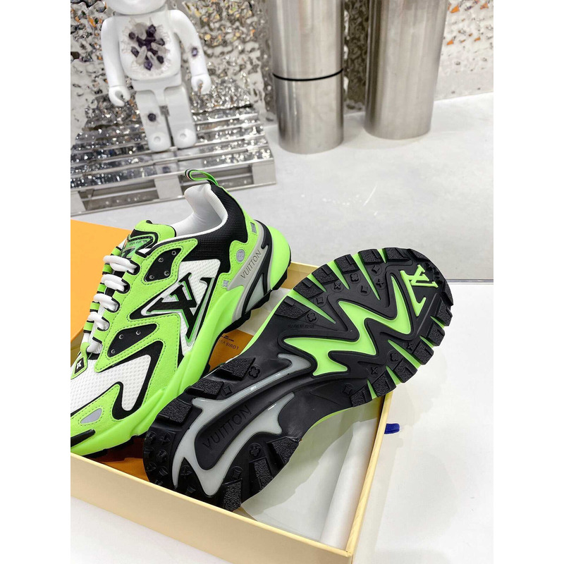 l**is V*t*n runner tatic sneakers green