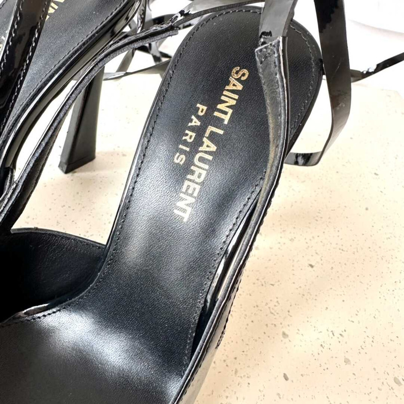 Saint Laurent Black ‘Blade’ Pumps
