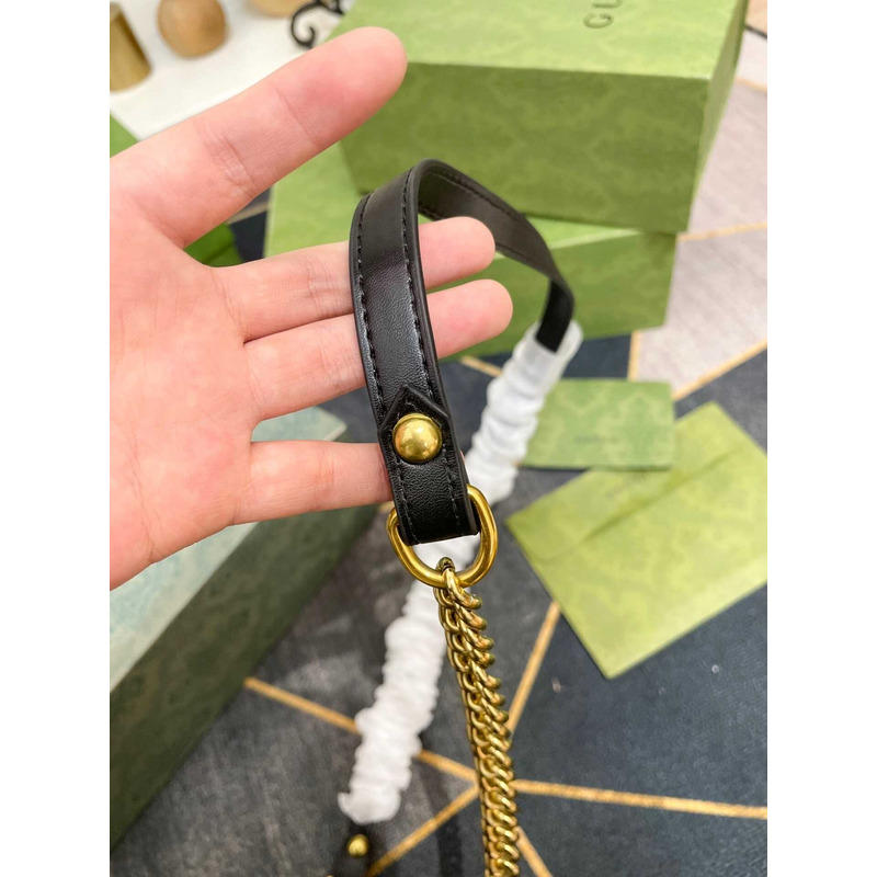 G*u*i black marmont round cross bag