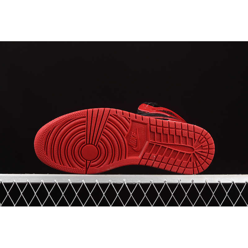 Nike Air Jordan 1 Retro High OG \