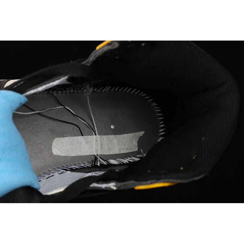 Nike Air Jordan 1 Retro High OG Yellow Toe