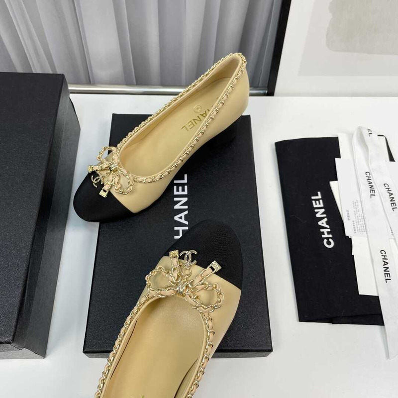 Ch*el ballerina mid heels beige and black