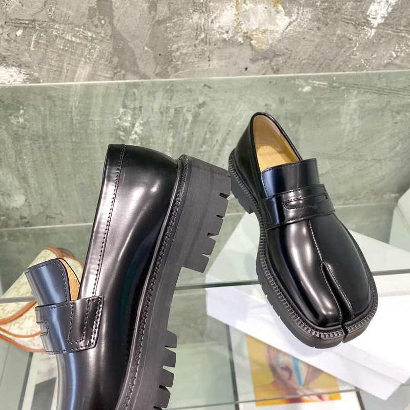 ma*s*n Ma*i*latabi loafers black