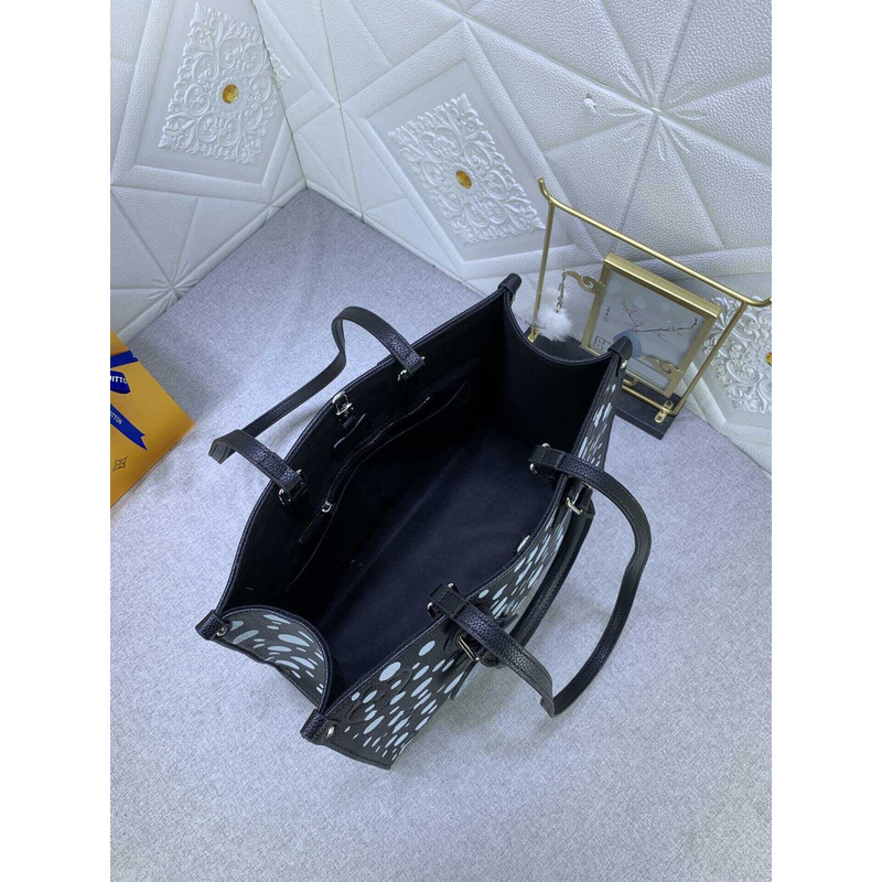 l**is V*t*n x yk onthego mm​ black