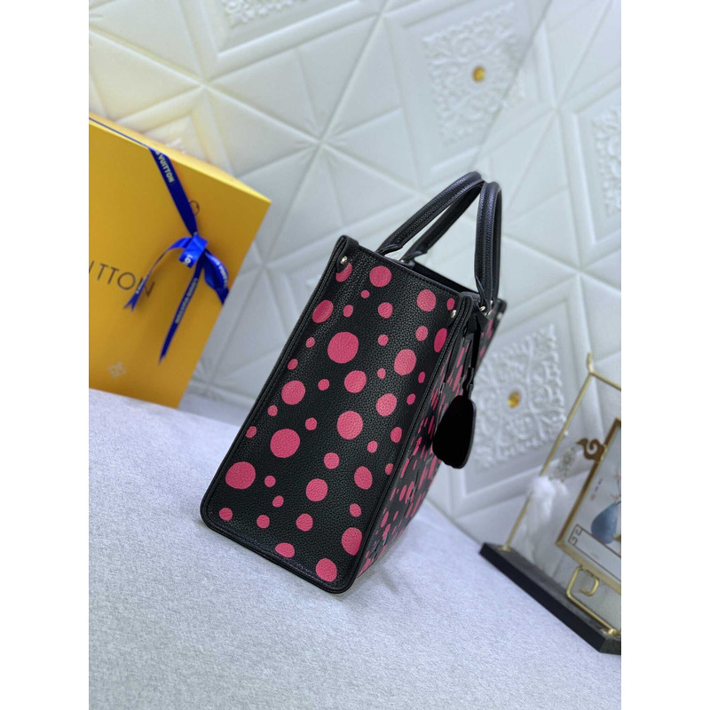 l**is V*t*n x yk onthego mm​ black pink