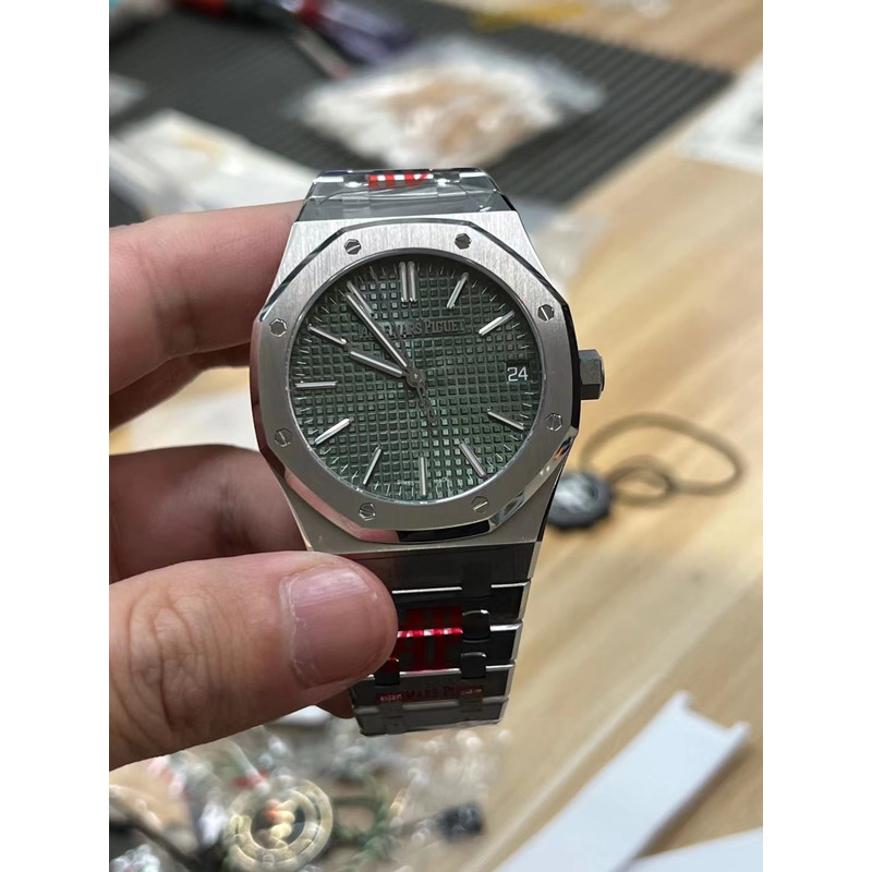 Audemars Piguet Royal Oak Ref 15400ST.OO Stainless Steel  Green Dial