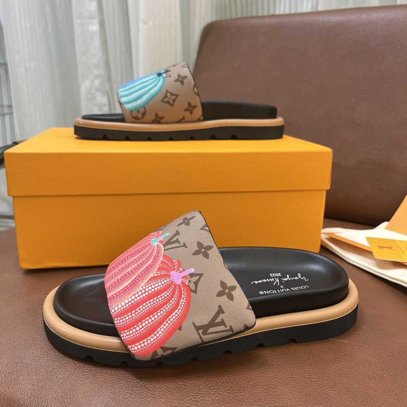 l**is V*t*n yayoi kusama pumpkin series slippers brown