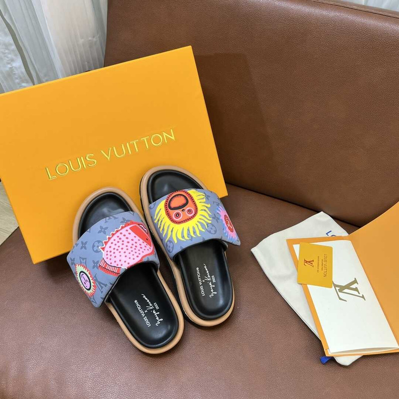 l**is V*t*n yayoi kusama sun series slippers blue