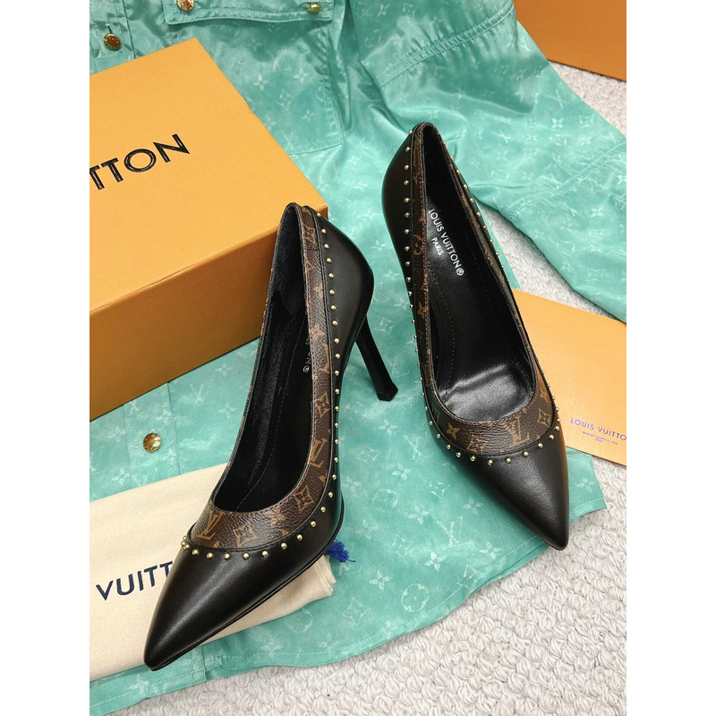 l**is V*t*n | casual style leather elegant style logo black