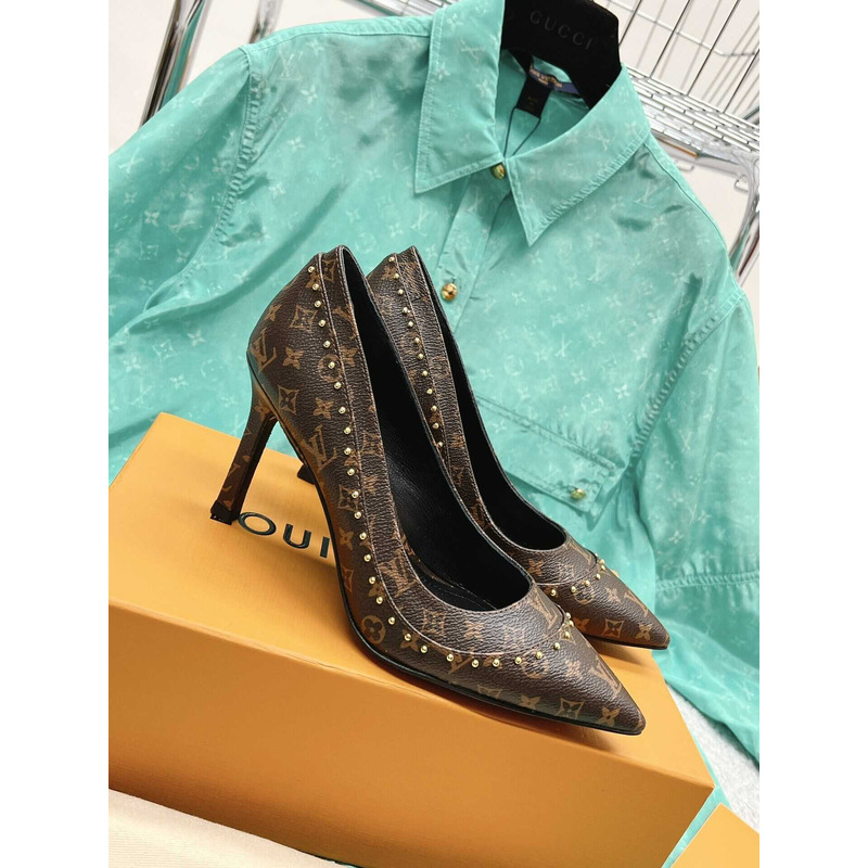 l**is V*t*n | casual style leather elegant style logo monogram